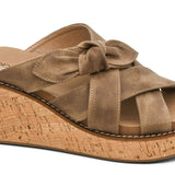 Bowdacious | Tan Bow