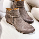 Kimmie | Distressed Taupe