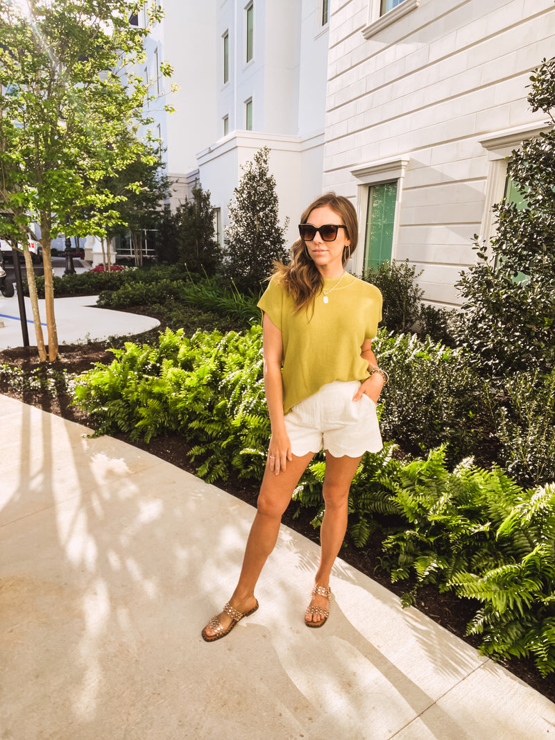 Linen Scallop Hem Shorts
