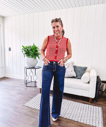 Soft comfort-stretch denim with an easy, flexible fit
Flattering mid-rise waist
Classic five-pocket design
Full-length wide-leg silhouette
Features a trouser-inspired front fold crease detail
Finished hem for a polished look
Dark wash denim