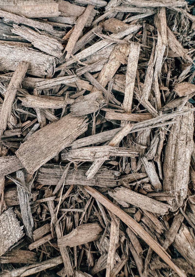 Brown Colored Mulch per Scoop