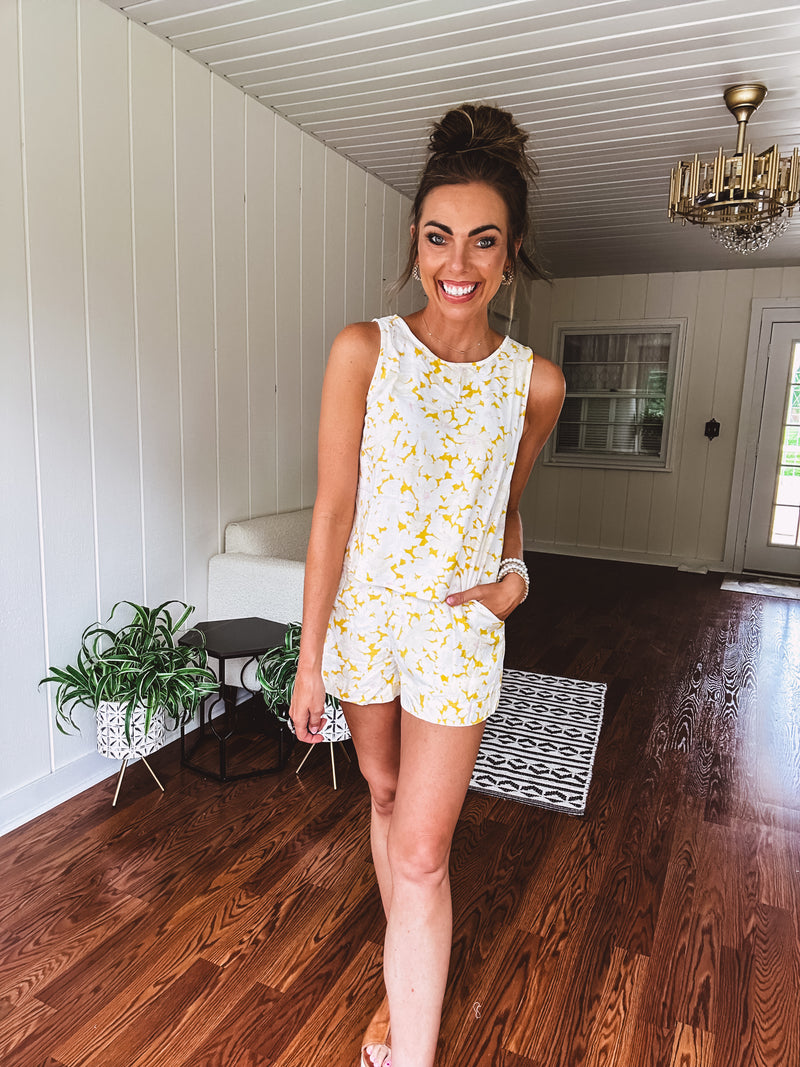 Yellow Daisy Floral Set