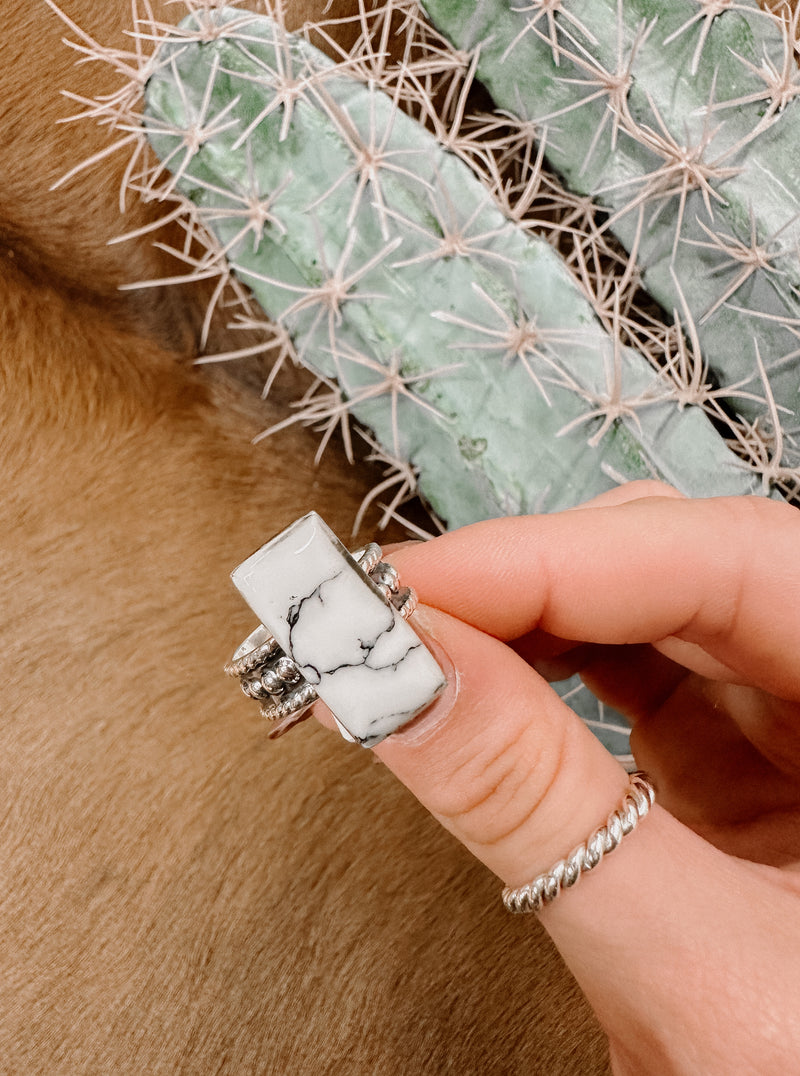 Rope + Dot Ring with Howlite Bar