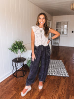 Washed Wide Leg Pocket Pant