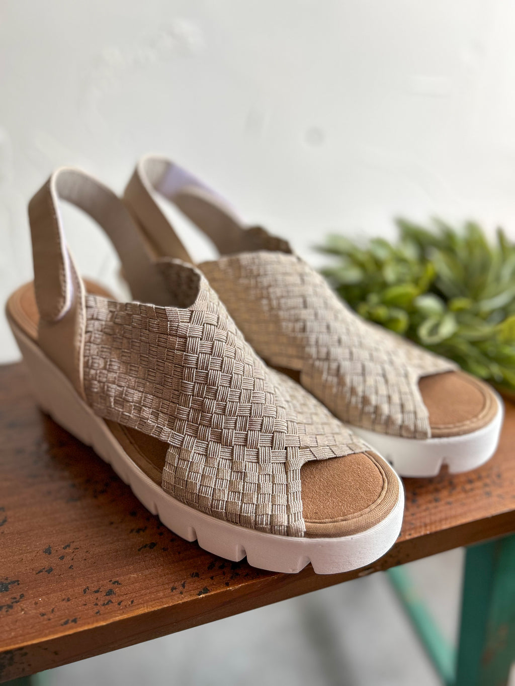VENTI GOLD ULTRA COMFORT WEDGE