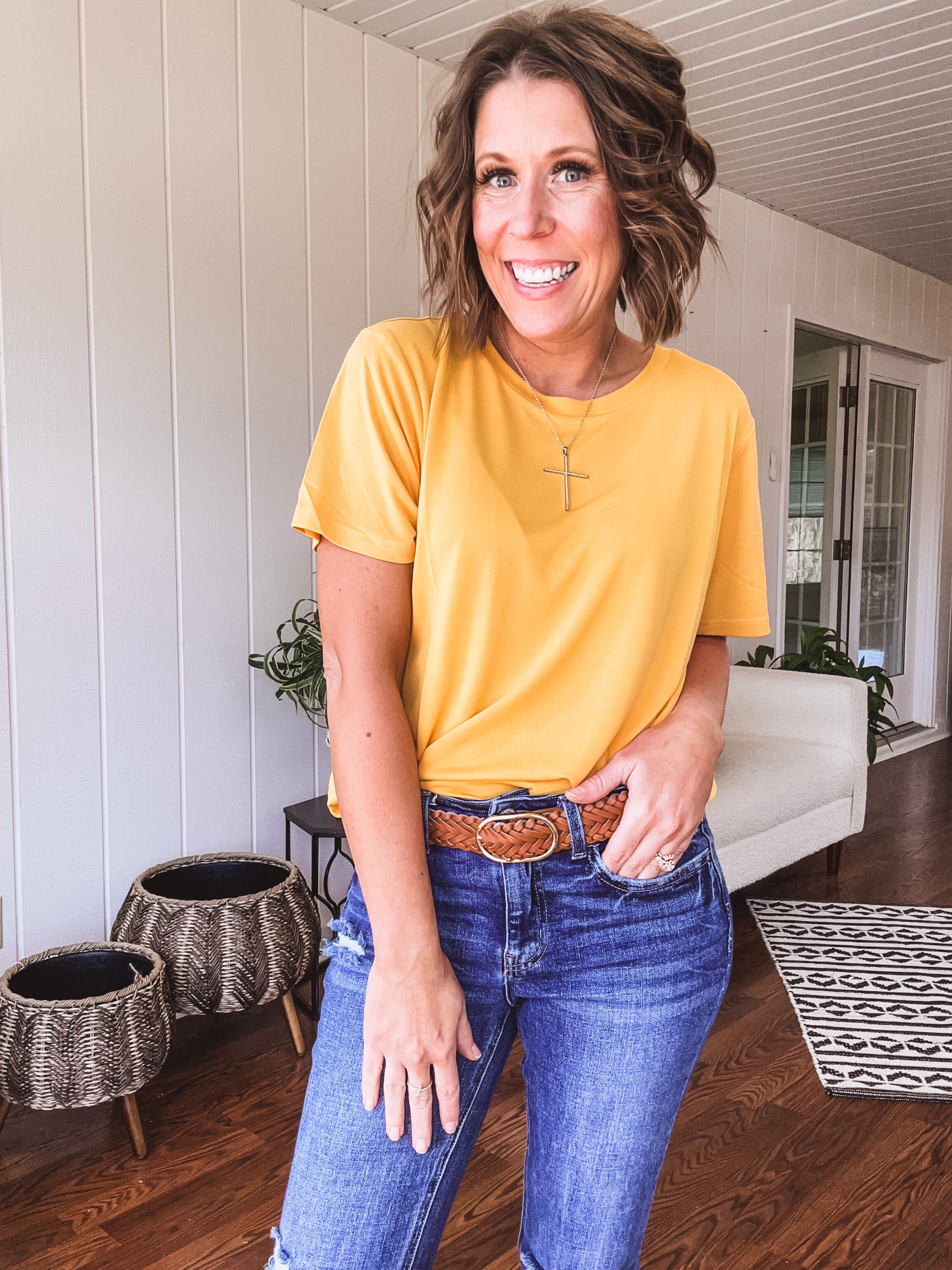 Short sleeve tee in a super soft fabric with a round neck.