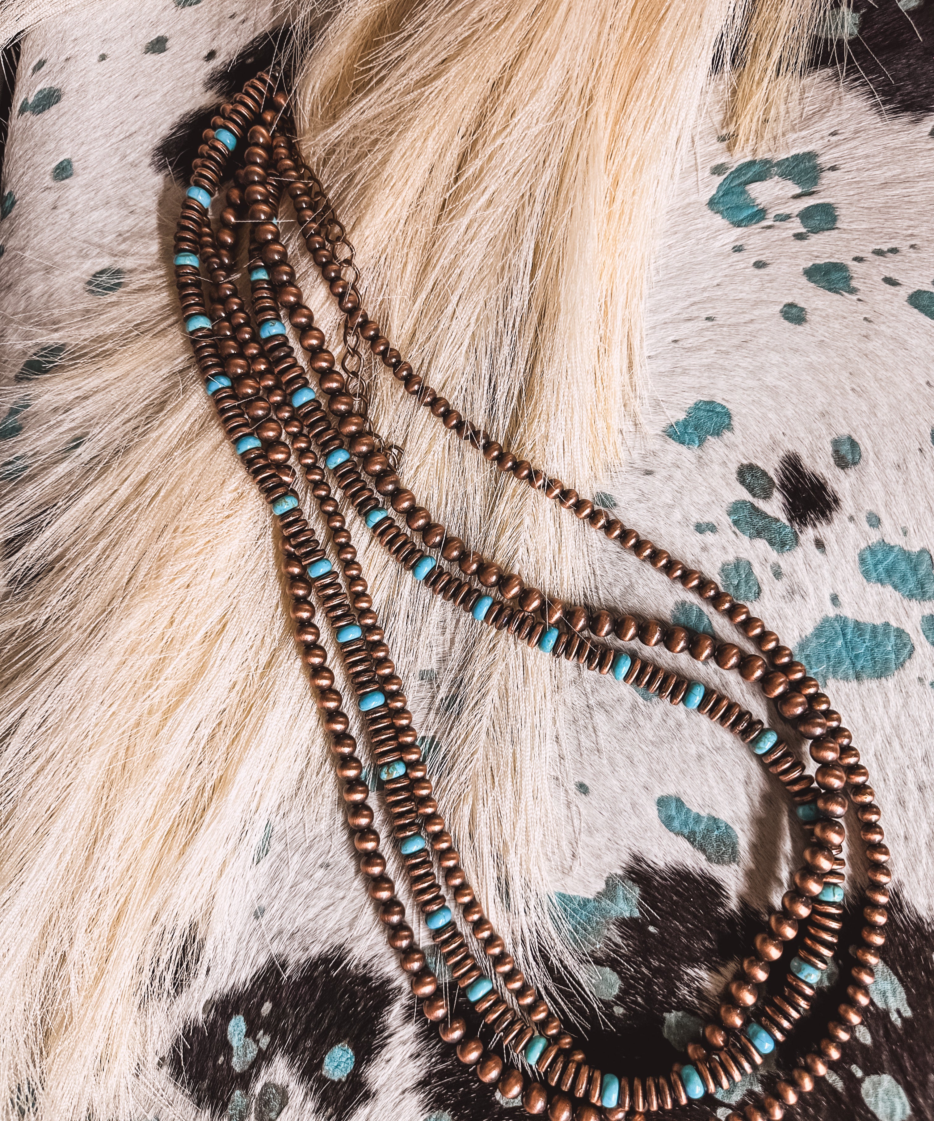 Western Nod Faux Triple Strand Necklace | 30"
