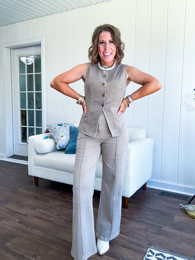 These mocha wide leg denim-like pants are your new styling secret—pair them with our matching Mocha Button Down Denim Vest for effortless sophistication, or throw them on with a tee, sweater or blouse for that perfectly curated vibe. The hook and zipper closure, unique front seam down the legs and oversized back pockets add just enough edge to keep things interesting, while the soft cotton-blend fabric moves with you. True to size, minimal stretch, maximum impact.