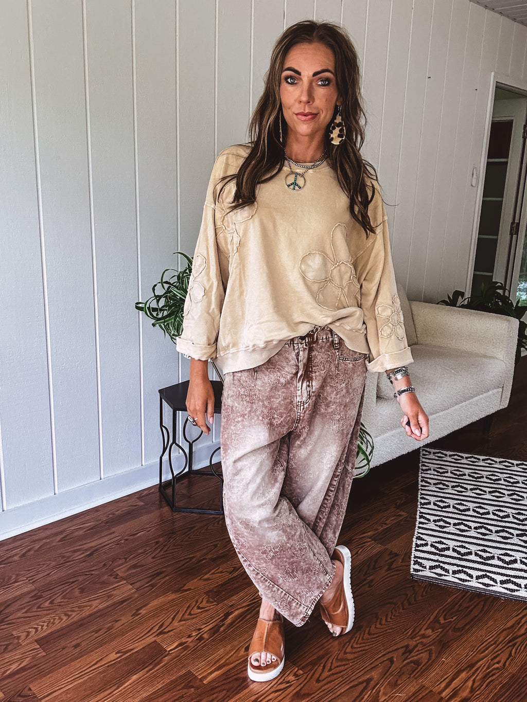 Almond Flower Twill Barrel Pant