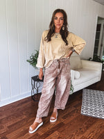 Almond Flower Twill Barrel Pant
