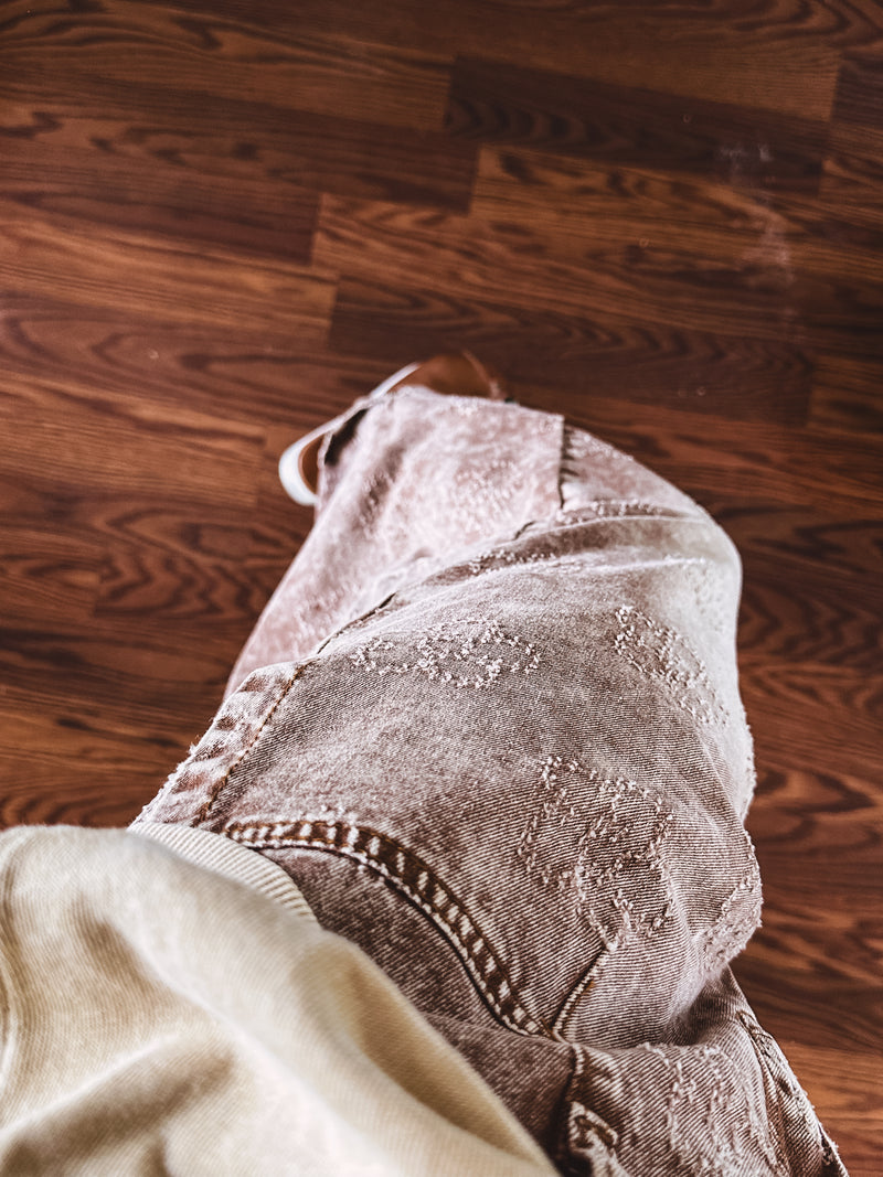 Almond Flower Twill Barrel Pant