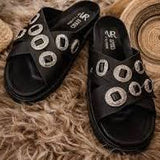 Calanthe Western Concho Sandal |.Black