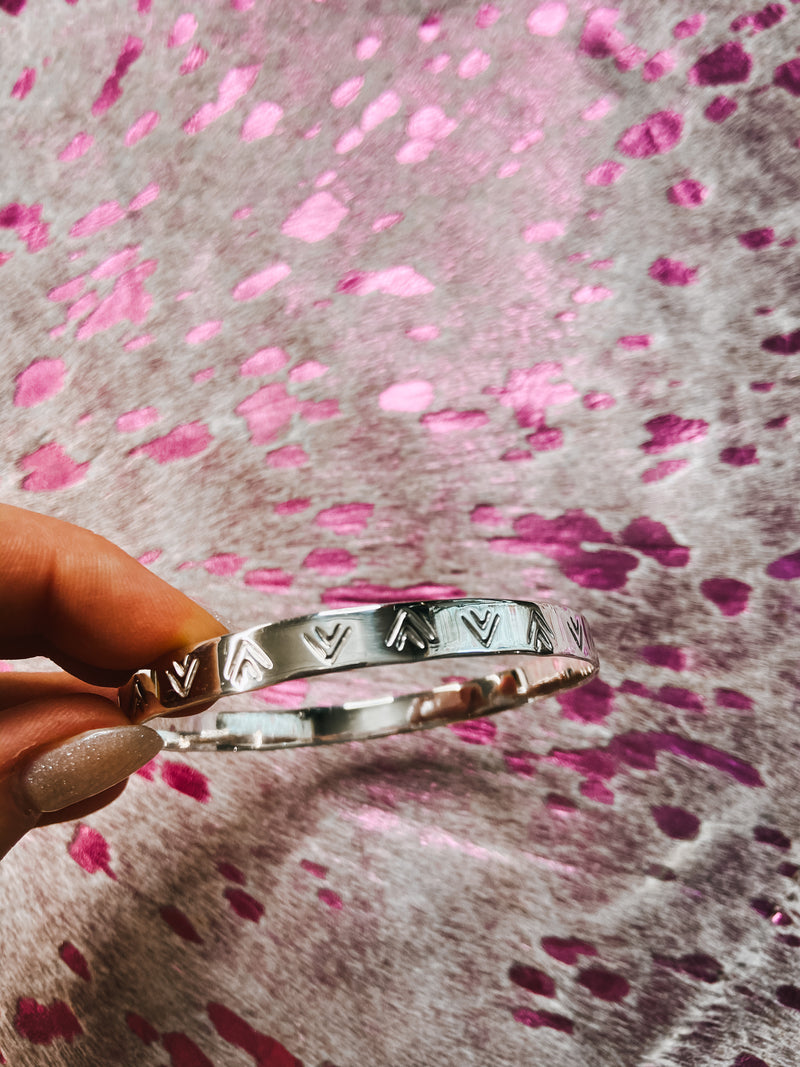 Arrow Bangle - 437