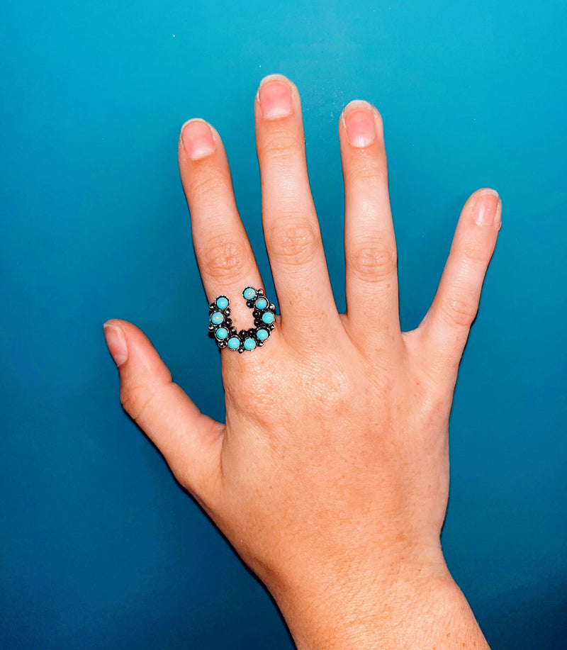 Horseshoe TQ Stacker Ring
