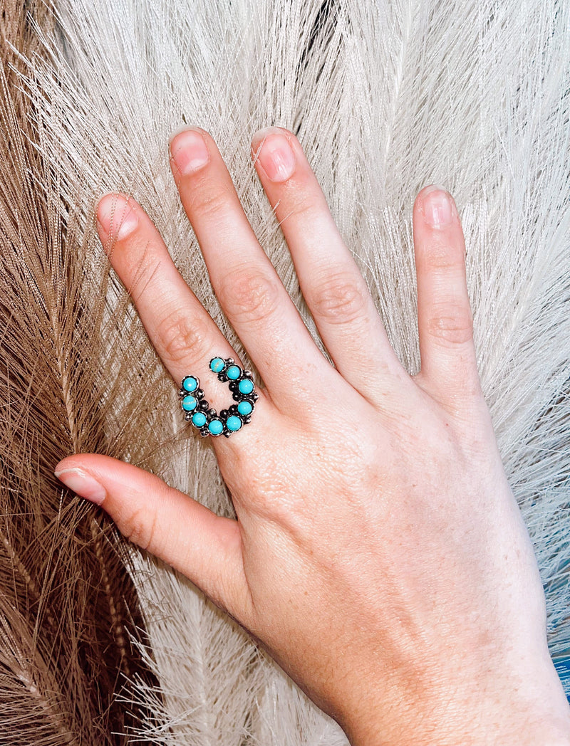 Horseshoe TQ Stacker Ring