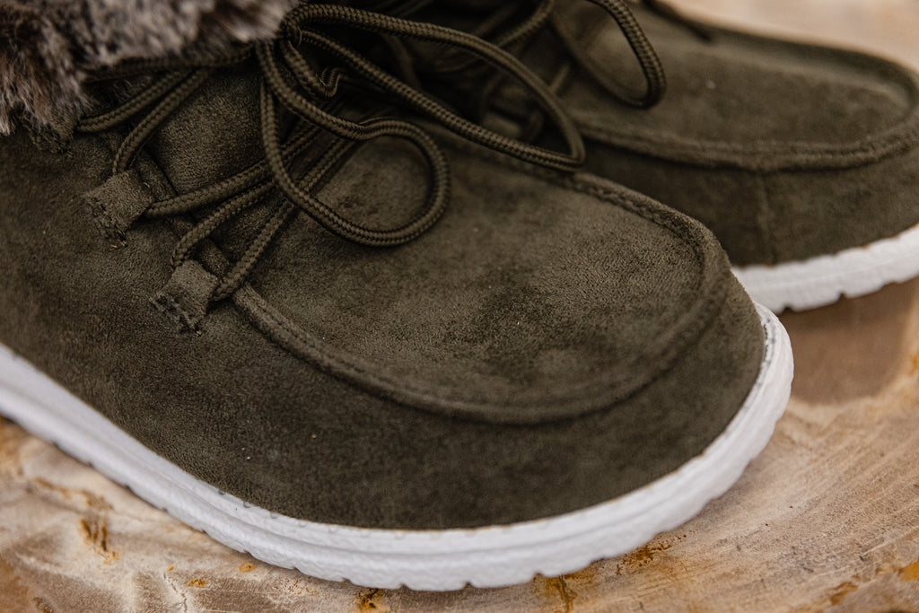 Fira Khaki Cozy Lace Up