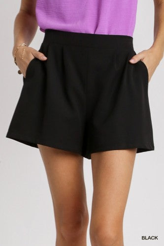 Black Pleated Short with Side Pocket