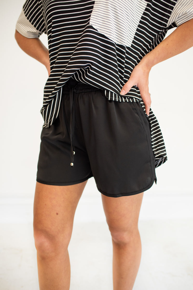 Feelin' Fine Shorts with Pockets - Black