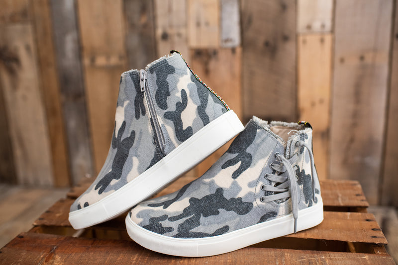 Trinnity Grey Camo Sneaker