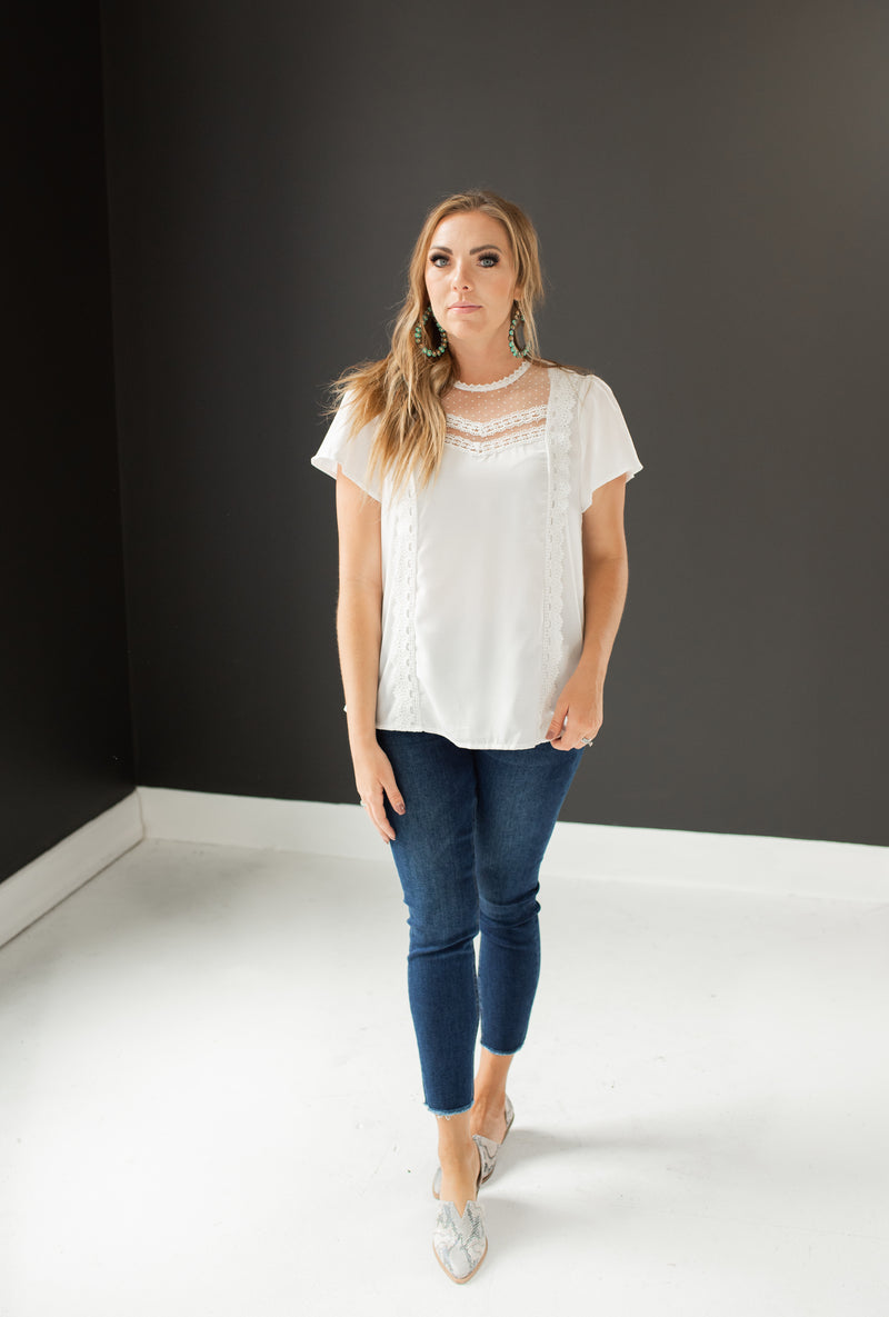 Mid Rise Cropped Skinny w/ Raw Hem
